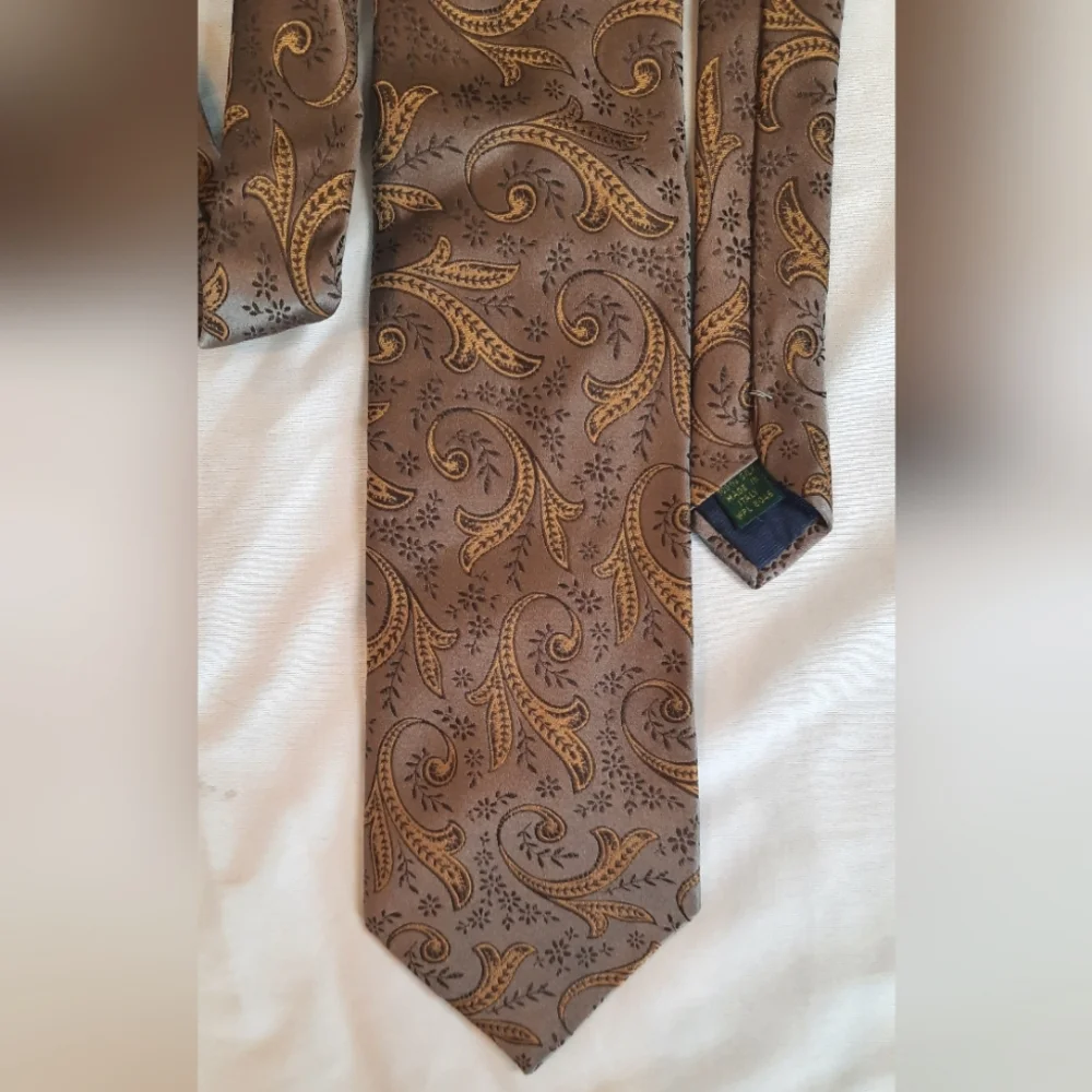 Club Room 100% Silk Tie